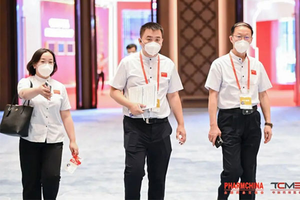 rg皇家视讯造药总裁杨连民、执行总裁李昆 rg皇家视讯造药总裁杨连民、执行总裁李昆